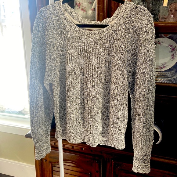 Gorgeous FREE PEOPLE Knit Sweater 😍 - Picture 5 of 9